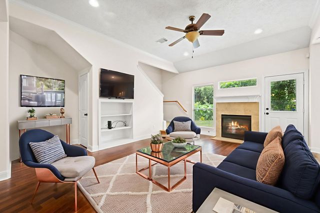 1743 Hill Top Lane, Kingwood, TX 77339