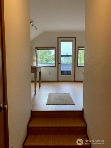 1825 Lenox Court NW, Olympia, WA 98502