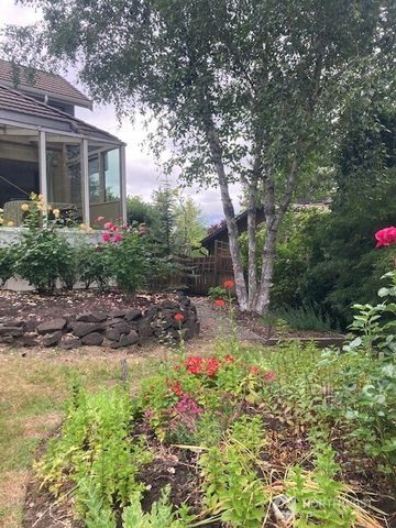1825 Lenox Court NW, Olympia, WA 98502