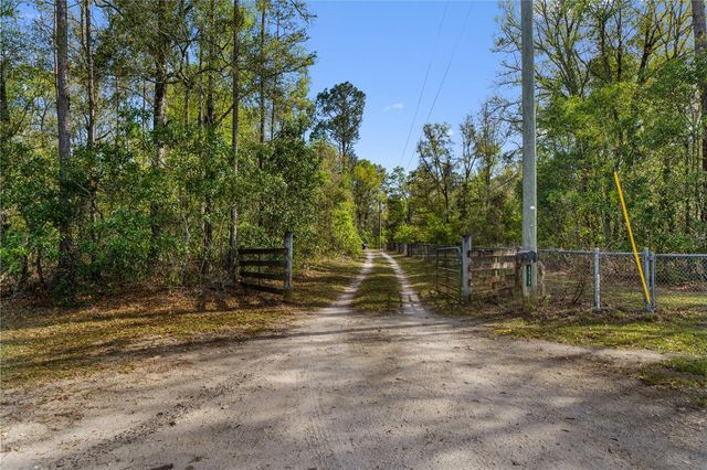 6979 NE COUNTY ROAD 340, High Springs, FL 32643