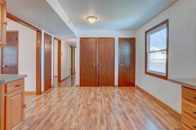 507 N College St, Winfield, KS 67156