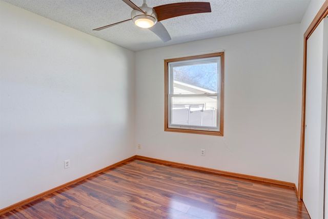 507 N College St, Winfield, KS 67156