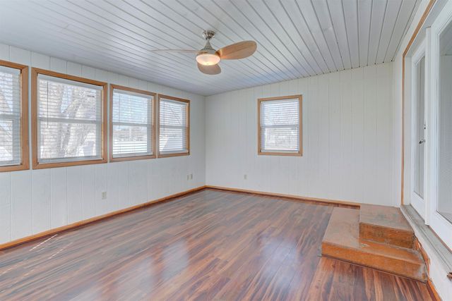 507 N College St, Winfield, KS 67156