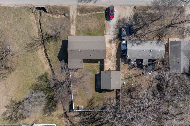 507 N College St, Winfield, KS 67156