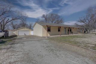 507 N College St, Winfield, KS 67156