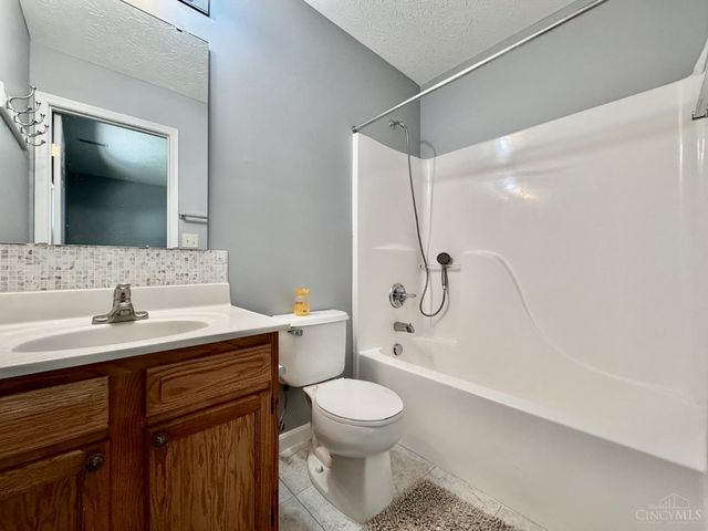 62 Wooded Ridge Drive, Batavia Twp, OH 45102
