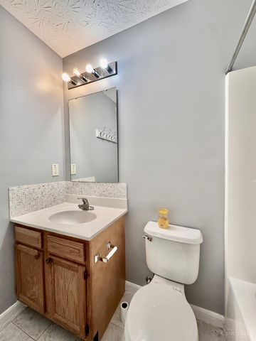 62 Wooded Ridge Drive, Batavia Twp, OH 45102