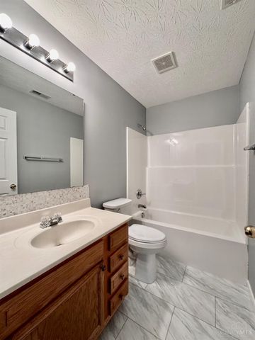 62 Wooded Ridge Drive, Batavia Twp, OH 45102