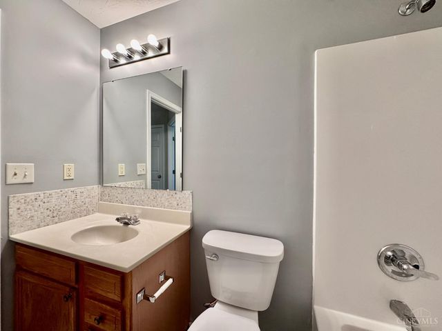 62 Wooded Ridge Drive, Batavia Twp, OH 45102