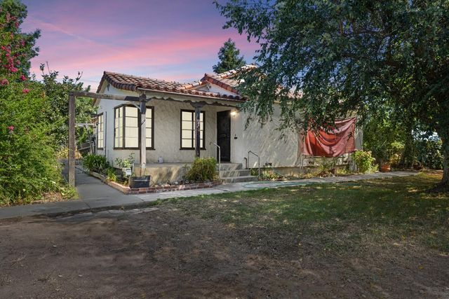 13119 6th St, Hickman, CA 95323