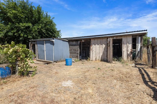 13119 6th St, Hickman, CA 95323