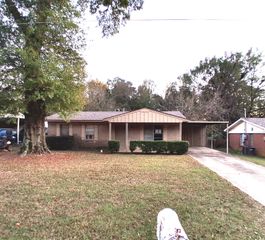 135 Akins, Texarkana, TX 75501