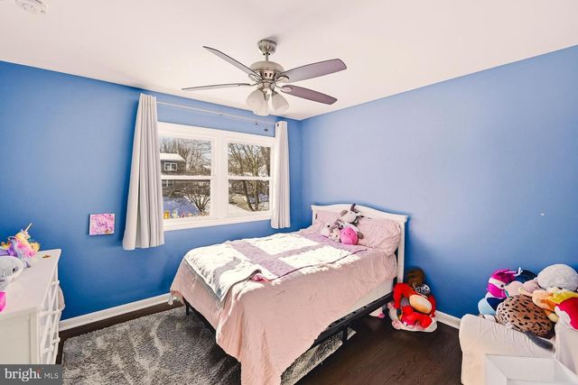 955 LITTLE LEHIGH DR, Emmaus, PA 18049