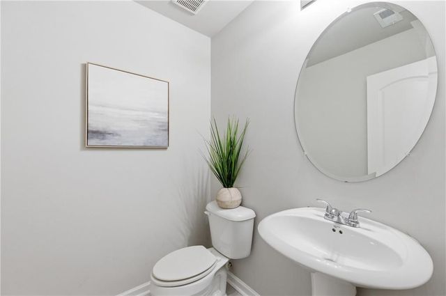 5851 Westchase Street, Atlanta, GA 30336