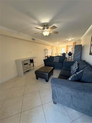 11605 3RD STREET E 306, Treasure Island, FL 33706