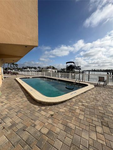 11605 3RD STREET E 306, Treasure Island, FL 33706
