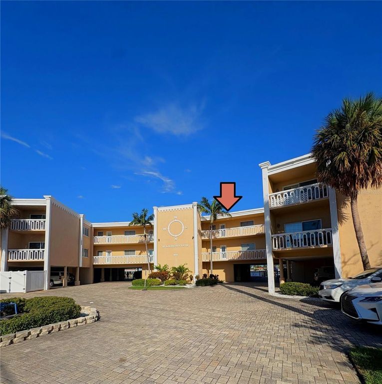 11605 3RD STREET E 306, Treasure Island, FL 33706