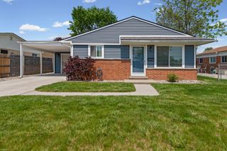 23005 Avon Street, St Clair Shores, MI 48082