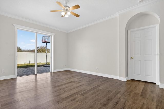 8407 HUNTERS FORK LOOP, Ruskin, FL 33573