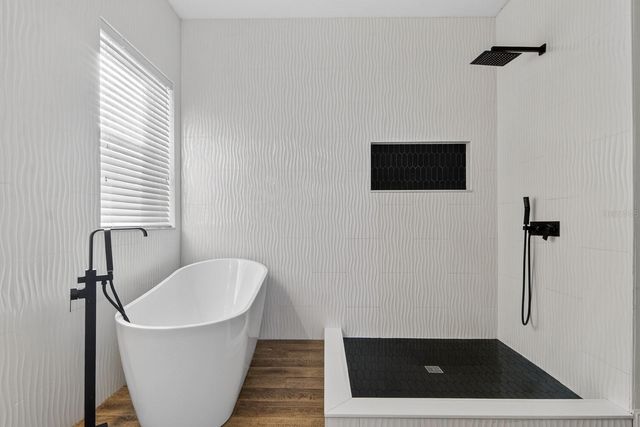 8407 HUNTERS FORK LOOP, Ruskin, FL 33573