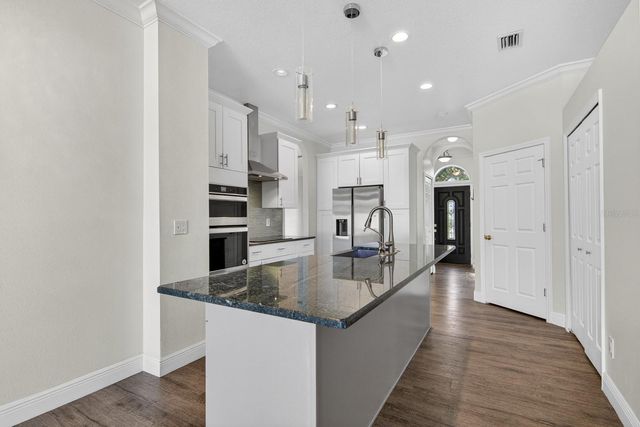 8407 HUNTERS FORK LOOP, Ruskin, FL 33573