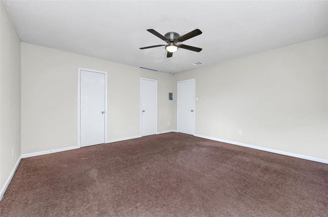 327 Remington Heights Drive, Houston, TX 77073