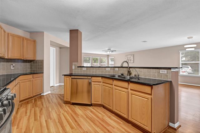 327 Remington Heights Drive, Houston, TX 77073