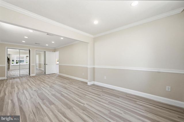 10 MIDFIELD LN, Willingboro, NJ 08046