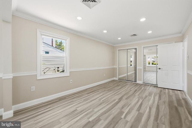 10 MIDFIELD LN, Willingboro, NJ 08046