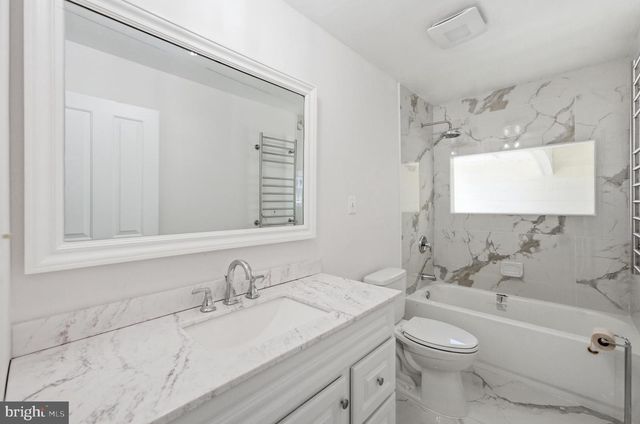 10 MIDFIELD LN, Willingboro, NJ 08046