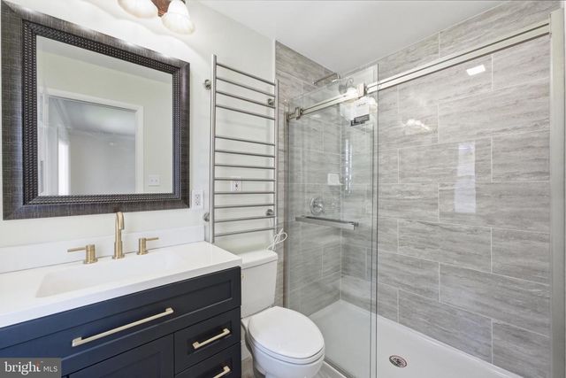 10 MIDFIELD LN, Willingboro, NJ 08046