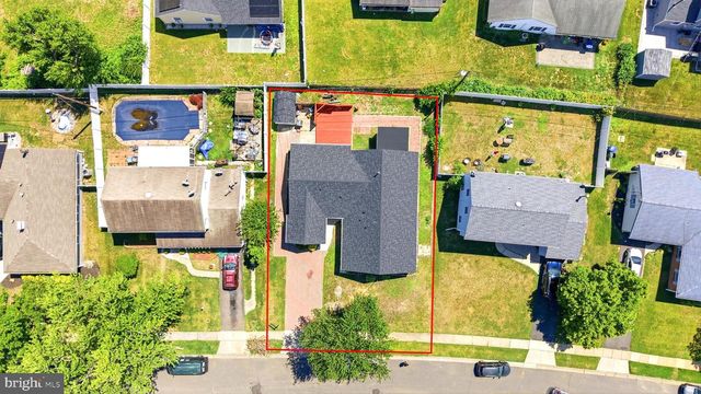 10 MIDFIELD LN, Willingboro, NJ 08046