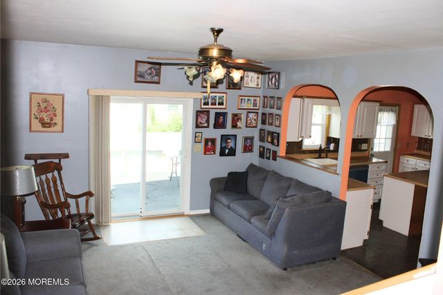 38 Oak Street, Keyport, NJ 07735