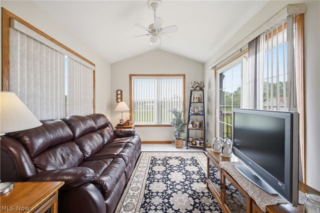 2018 Fox Chase Court, Mineral Ridge, OH 44440