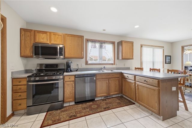 2018 Fox Chase Court, Mineral Ridge, OH 44440