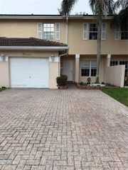 8992 NW 53rd St 8922, Sunrise, FL 33351