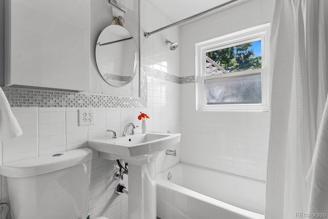 2975 S Marion Street, Englewood, CO 80113