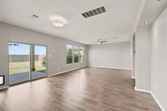 128 Carrington ST, Hutto, TX 78634