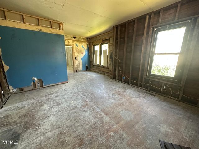 308 Spruce Street, Appalachia, VA 24216