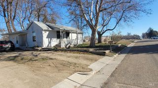 1415 E Oak St, Caldwell, ID 83605