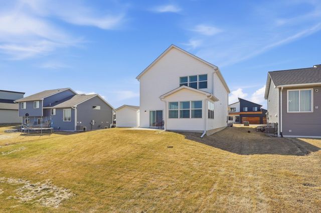 9934 14th Circle NE, Saint Michael, MN 55376