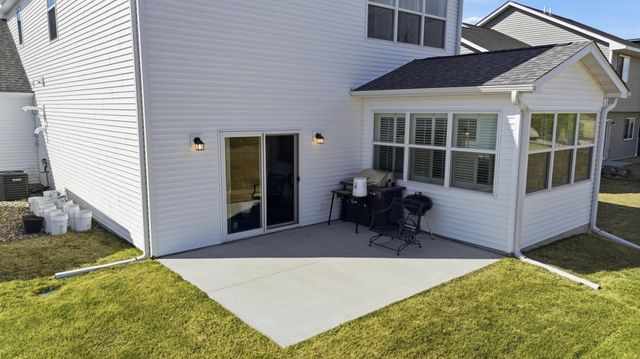 9934 14th Circle NE, Saint Michael, MN 55376