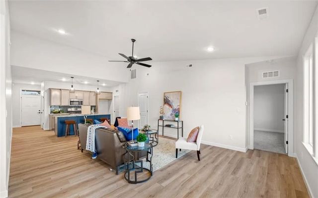 2712 E 26th Terrace, Lawrence, KS 66046