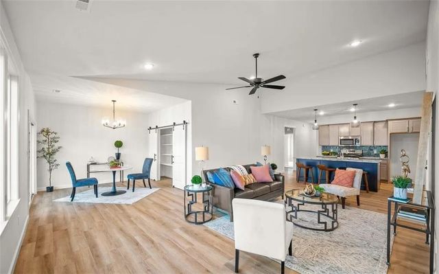 2712 E 26th Terrace, Lawrence, KS 66046