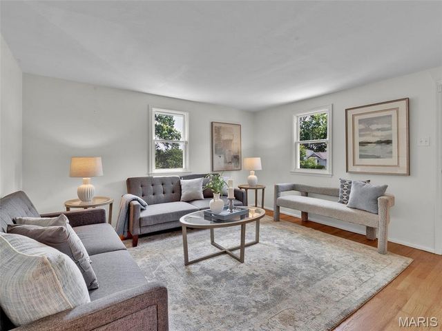 2642 Salem Road, Brentwood, MO 63144
