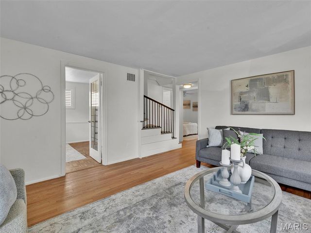 2642 Salem Road, Brentwood, MO 63144