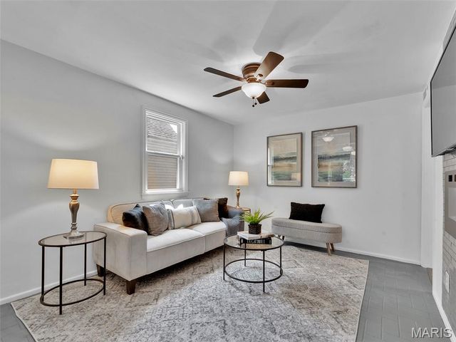 2642 Salem Road, Brentwood, MO 63144