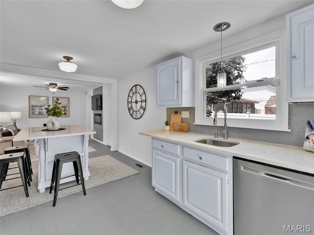 2642 Salem Road, Brentwood, MO 63144