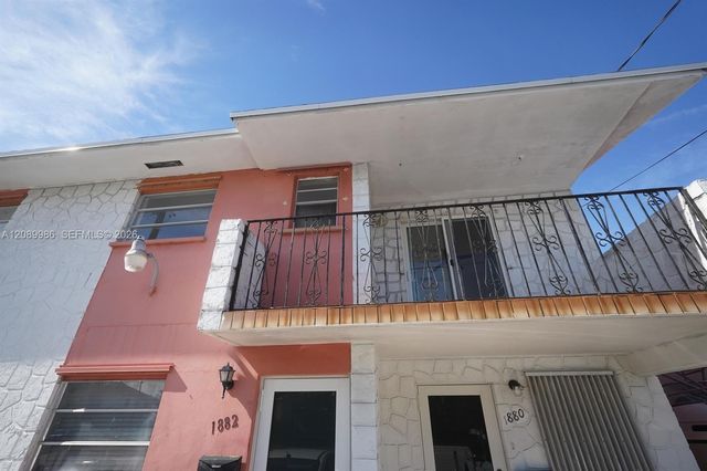 1880 SW 17th Avenue, Miami, FL 33145