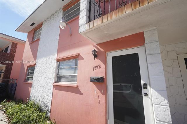 1880 SW 17th Avenue, Miami, FL 33145